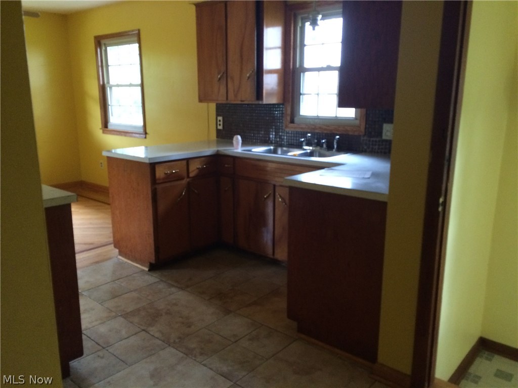 336 Hillman Road Akron, OH 44312 - Photo 5 of 11