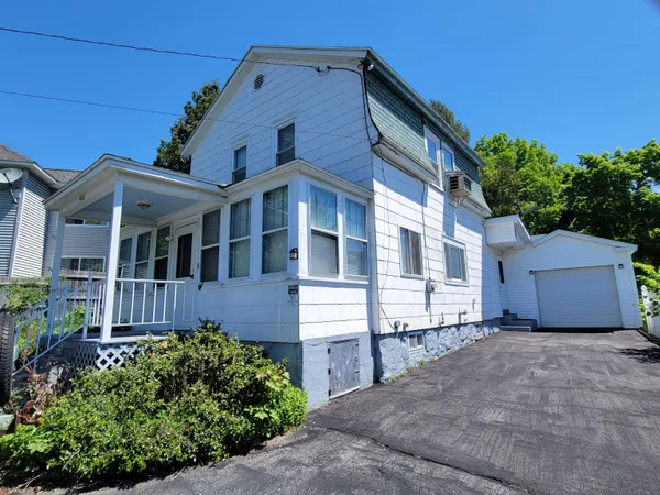 $136,000 | 402 Hillside Avenue, Berlin, NH 03570