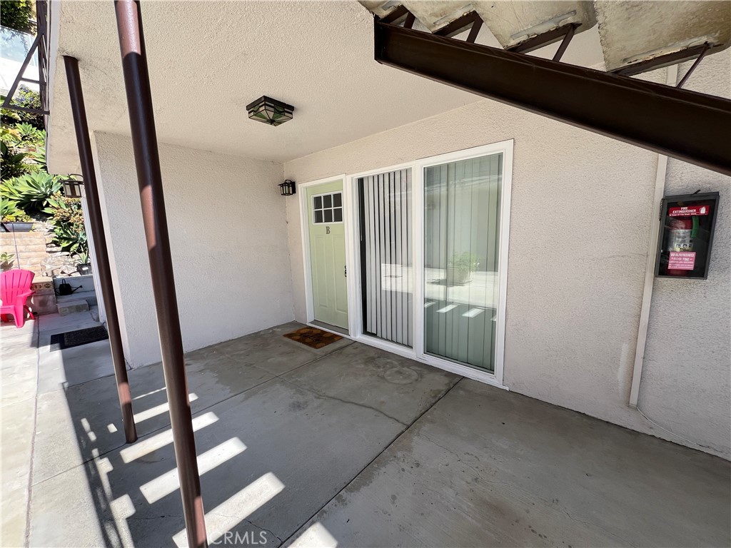 25091 La Cresta Drive, Unit B Dana Point, CA 92629 - Photo 22 of 30 a view of an entryway