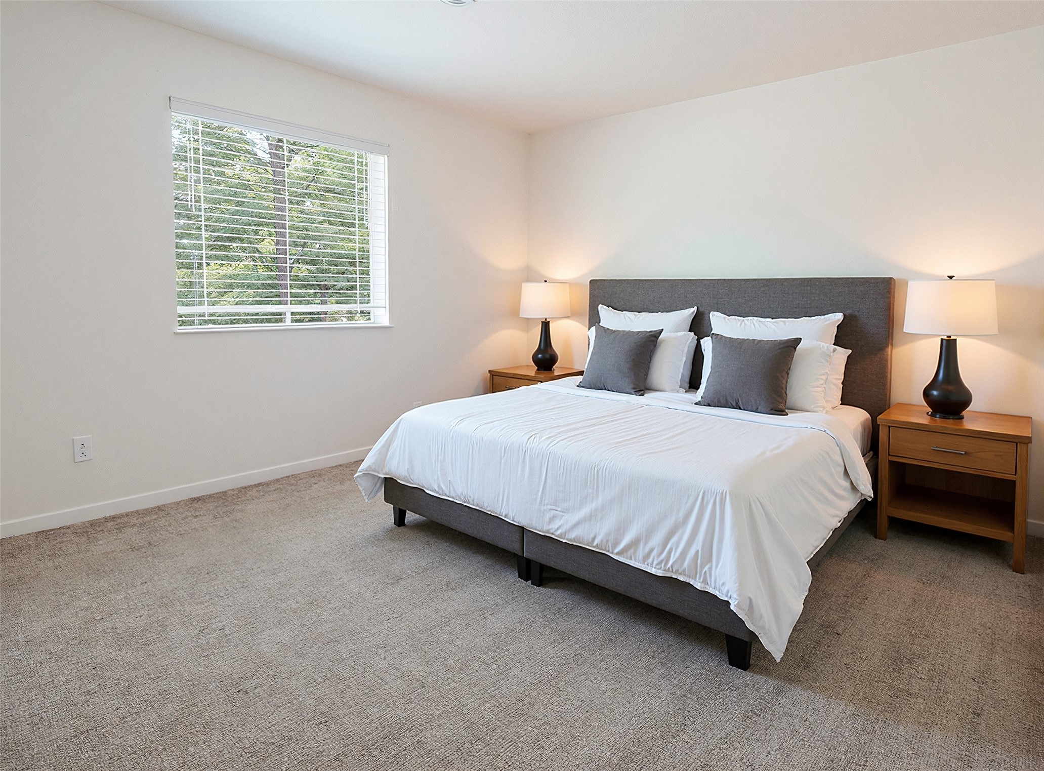 21155 Gosling Road, Unit 5A Spring, TX 77388 - Photo 9 of 24 a bedroom with bed and a window