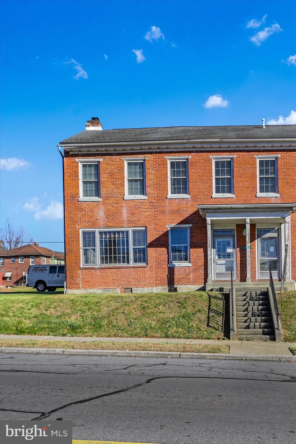 1530 New Holland Road Reading, PA 19607 - Photo 2 of 28