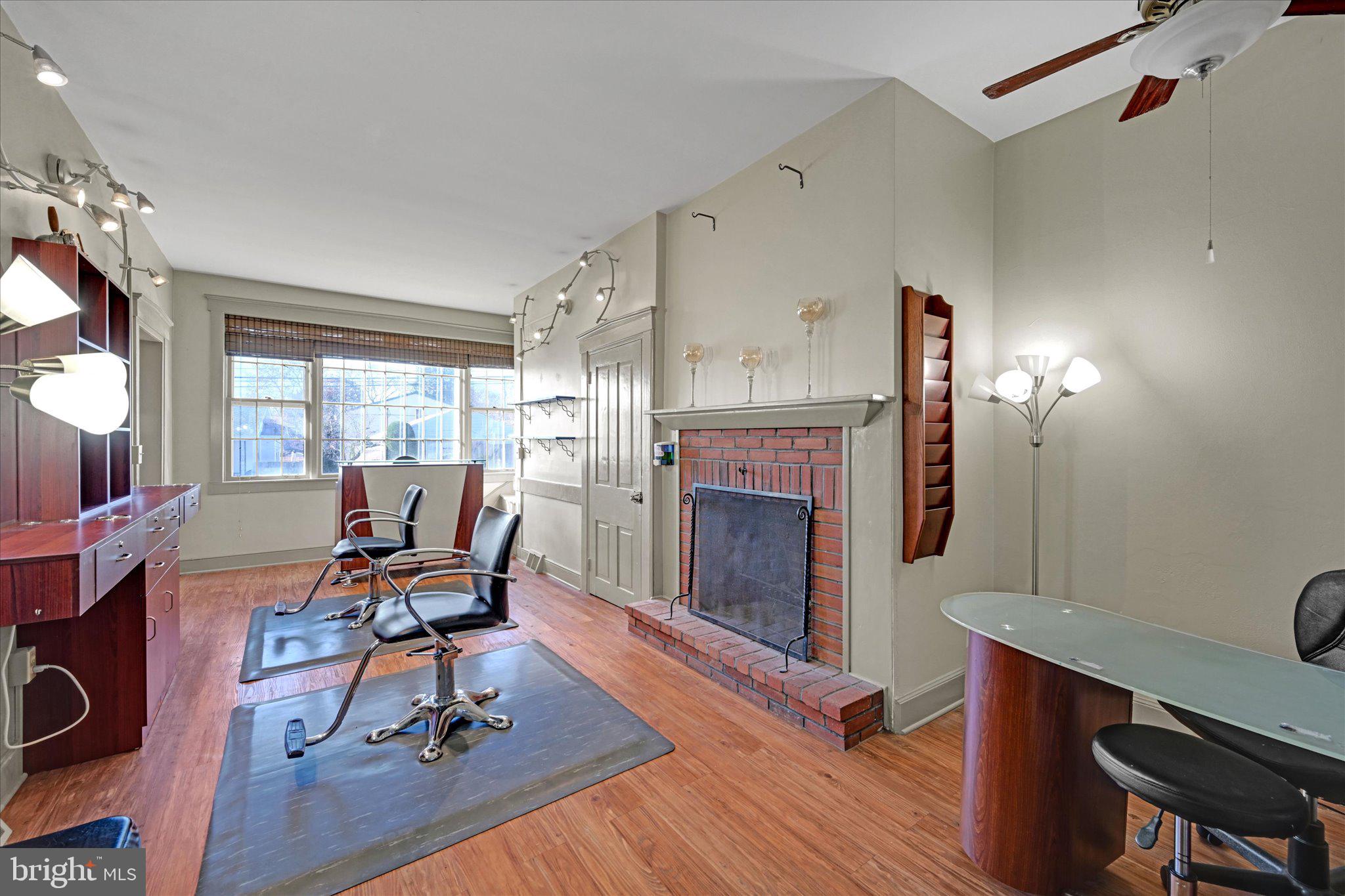 1530 New Holland Road Reading, PA 19607 - Photo 4 of 28