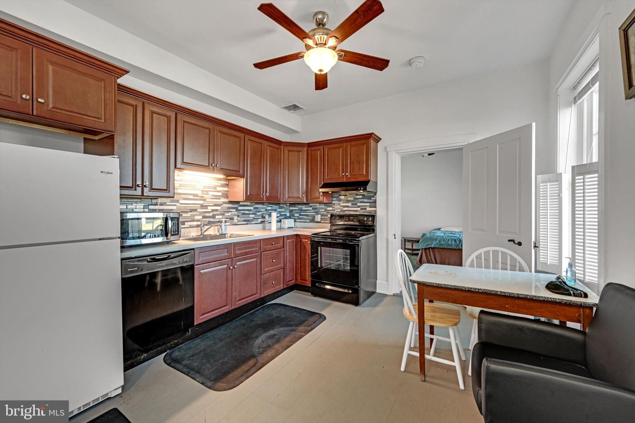 1530 New Holland Road Reading, PA 19607 - Photo 9 of 28