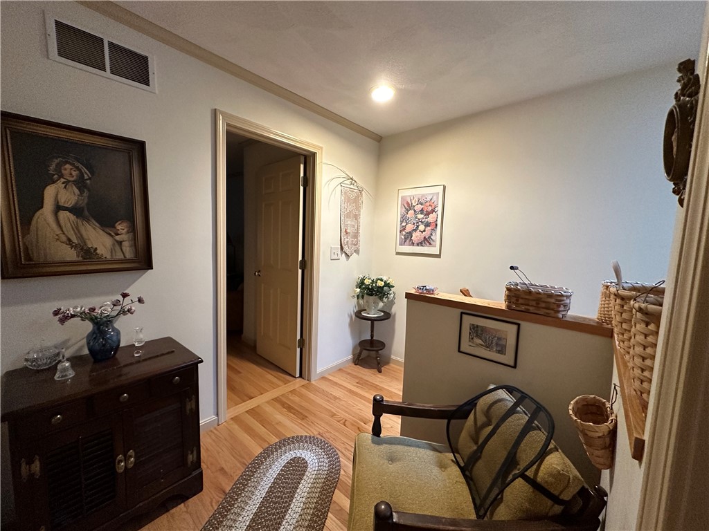 5 Wake Robin Road, Unit 3201 Lincoln, RI 02865 - Photo 25 of 26 Hallway on top floor