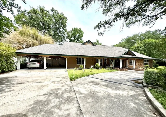 $419,000 | 81688 Highway 41, Bush, LA 70431
