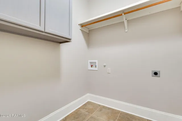 $212,000 | 305 Valley View, New Iberia, LA 70563