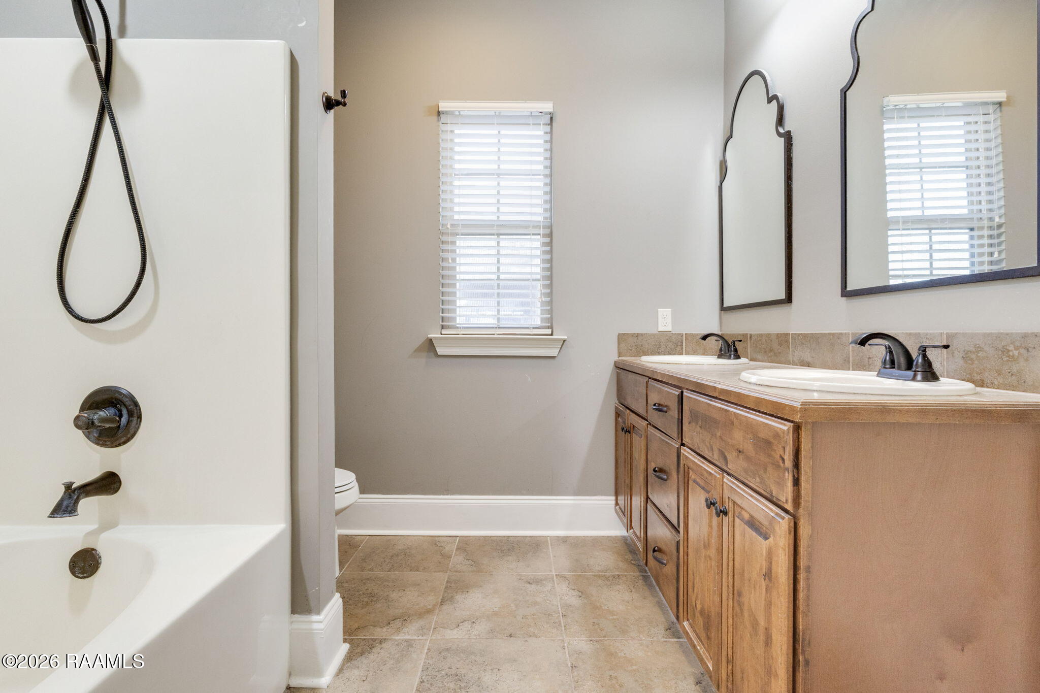 305 Valley View New Iberia, LA 70563 - Photo 13 of 17 13-web-or-mls-305 valley view-11