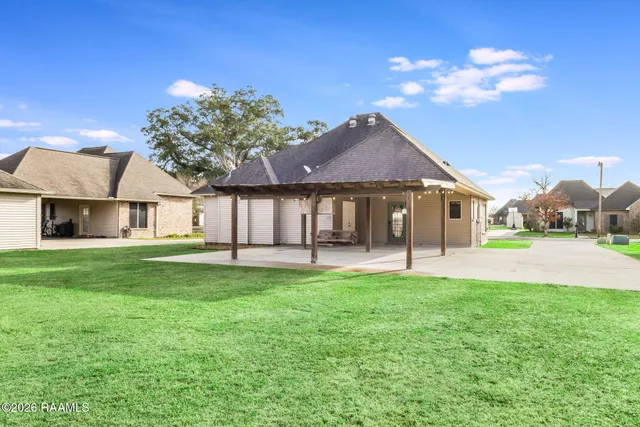 $212,000 | 305 Valley View, New Iberia, LA 70563