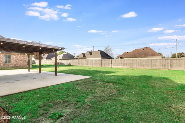 $212,000 | 305 Valley View, New Iberia, LA 70563