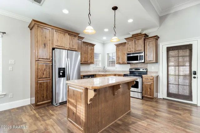 $212,000 | 305 Valley View, New Iberia, LA 70563