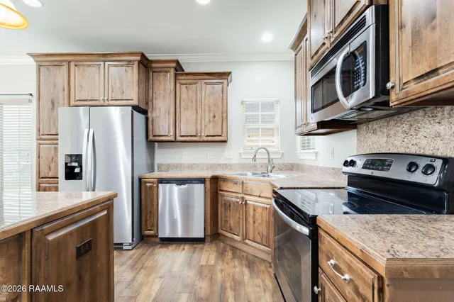 $212,000 | 305 Valley View, New Iberia, LA 70563