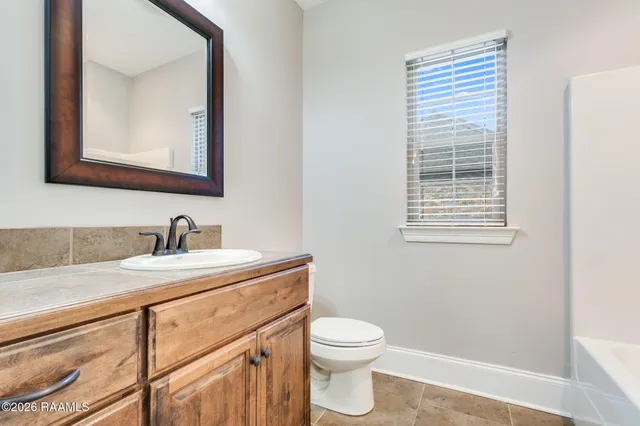 $212,000 | 305 Valley View, New Iberia, LA 70563