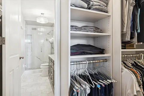 a view of a walk in closet