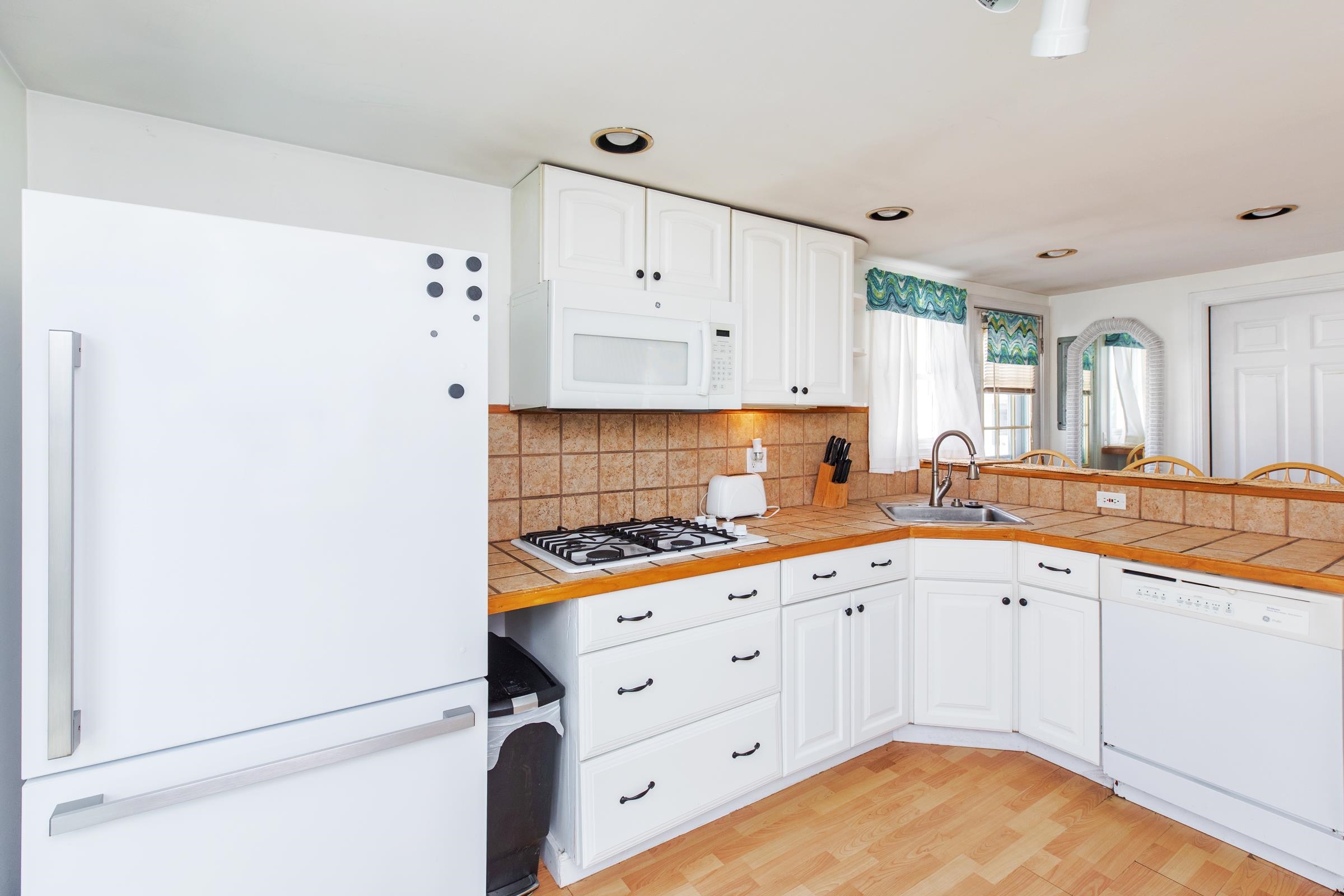 21 Fuller Acres, Unit 4 Hampton, NH 03842 - Photo 7 of 18