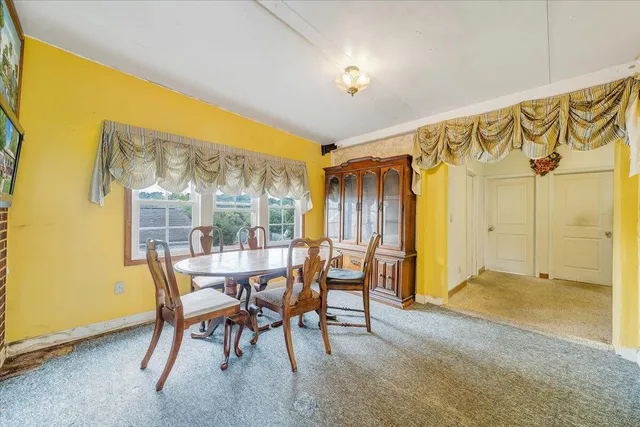 $250,000 | 1805 Lawnhill Street Southwest, Roanoke, VA 24015