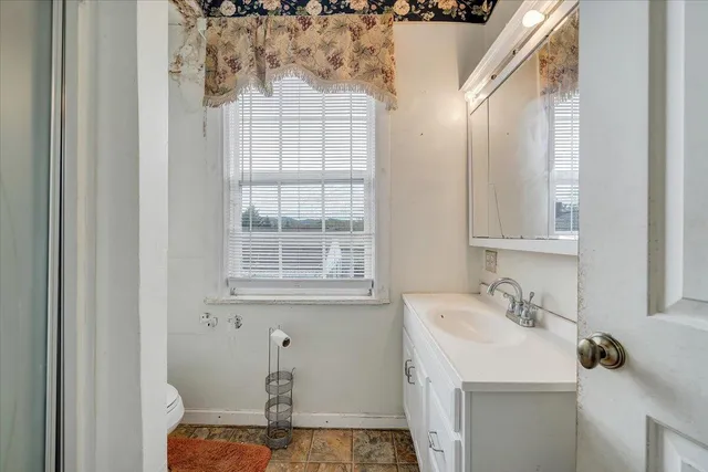 $250,000 | 1805 Lawnhill Street Southwest, Roanoke, VA 24015