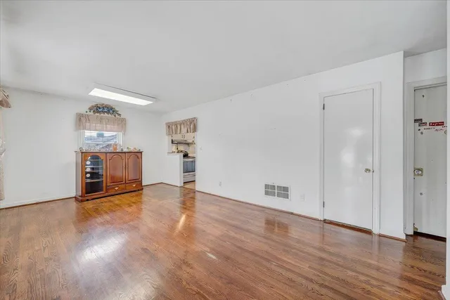 $250,000 | 1805 Lawnhill Street Southwest, Roanoke, VA 24015