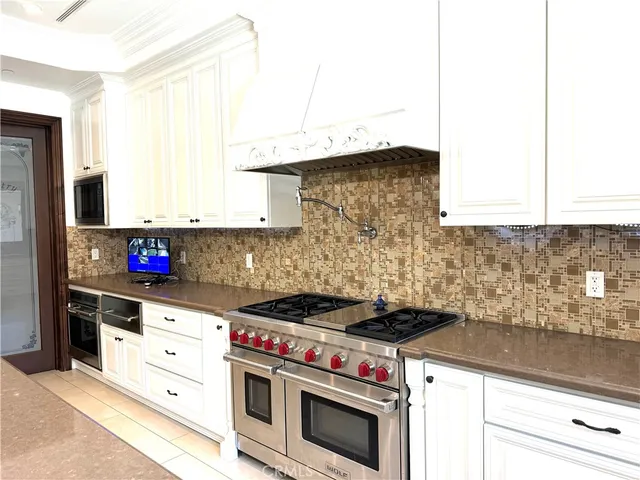 $14,999 | 15060 Greenleaf Street, Sherman Oaks, CA 91403