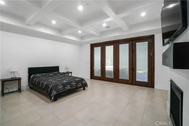 $15,999 | 15060 Greenleaf Street, Sherman Oaks, CA 91403