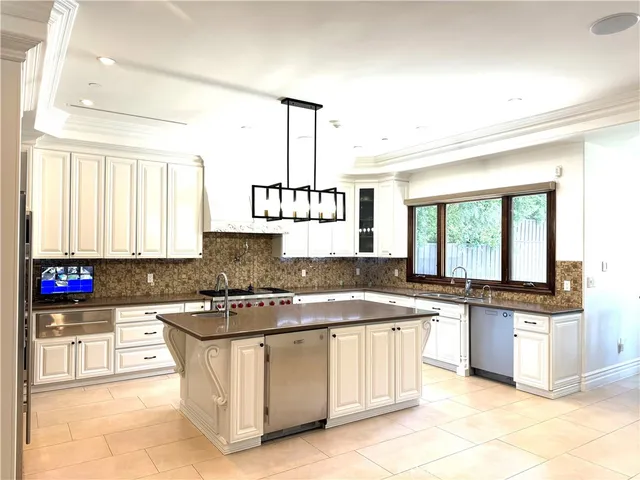 $14,999 | 15060 Greenleaf Street, Sherman Oaks, CA 91403