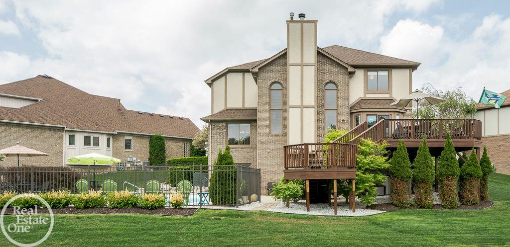 1066 Skyview Court Rochester, MI 48307 - Photo 35 of 39 31243439-34.JPG