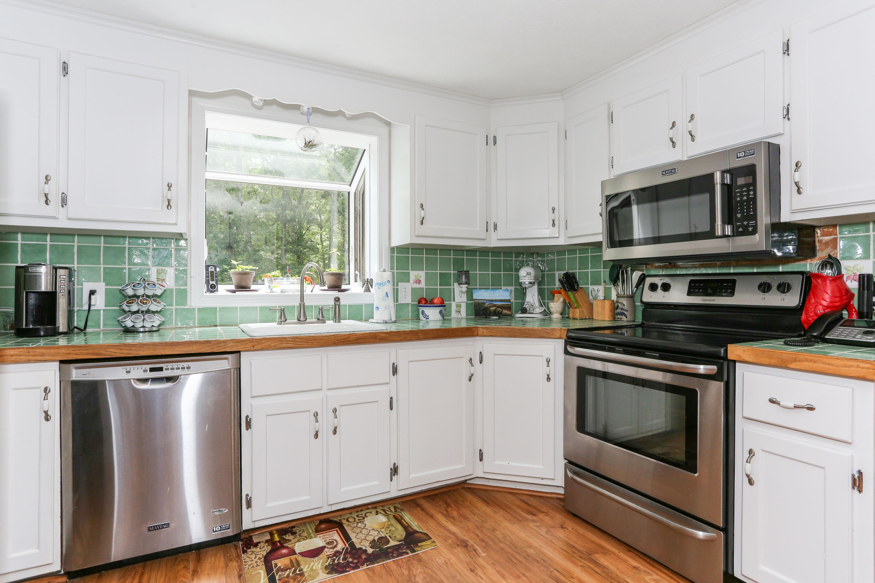 44 Crowell Road Sandwich, MA 02563 - Photo 11 of 25 44CroLR-11