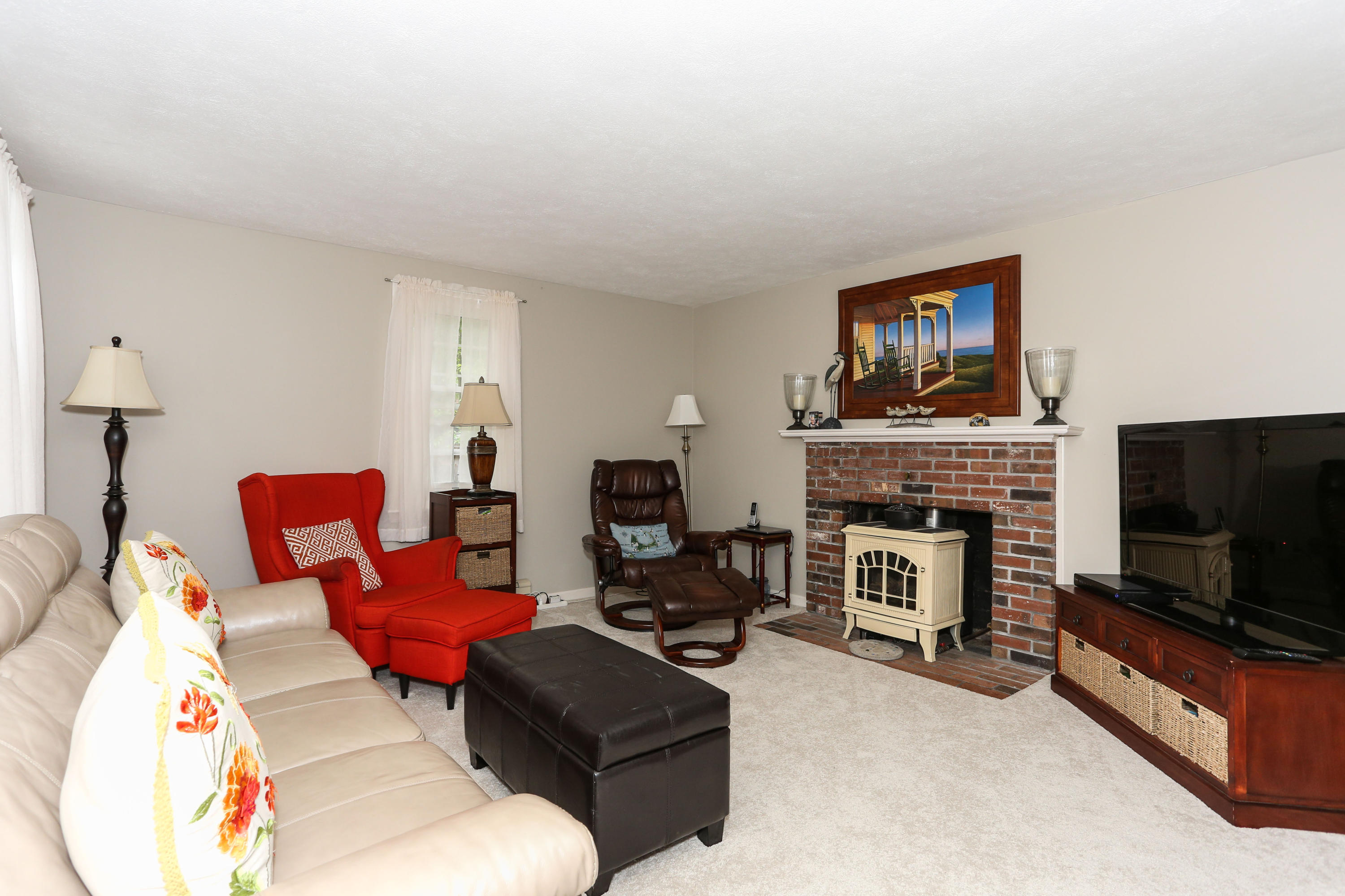 44 Crowell Road Sandwich, MA 02563 - Photo 12 of 25 44CroLR-12