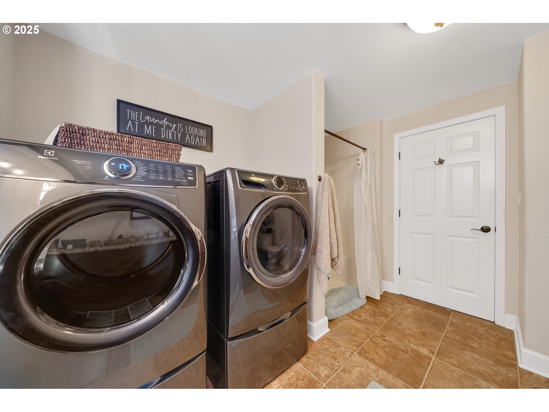424 Cliff Street Depoe Bay, OR 97341 - Photo 23 of 45