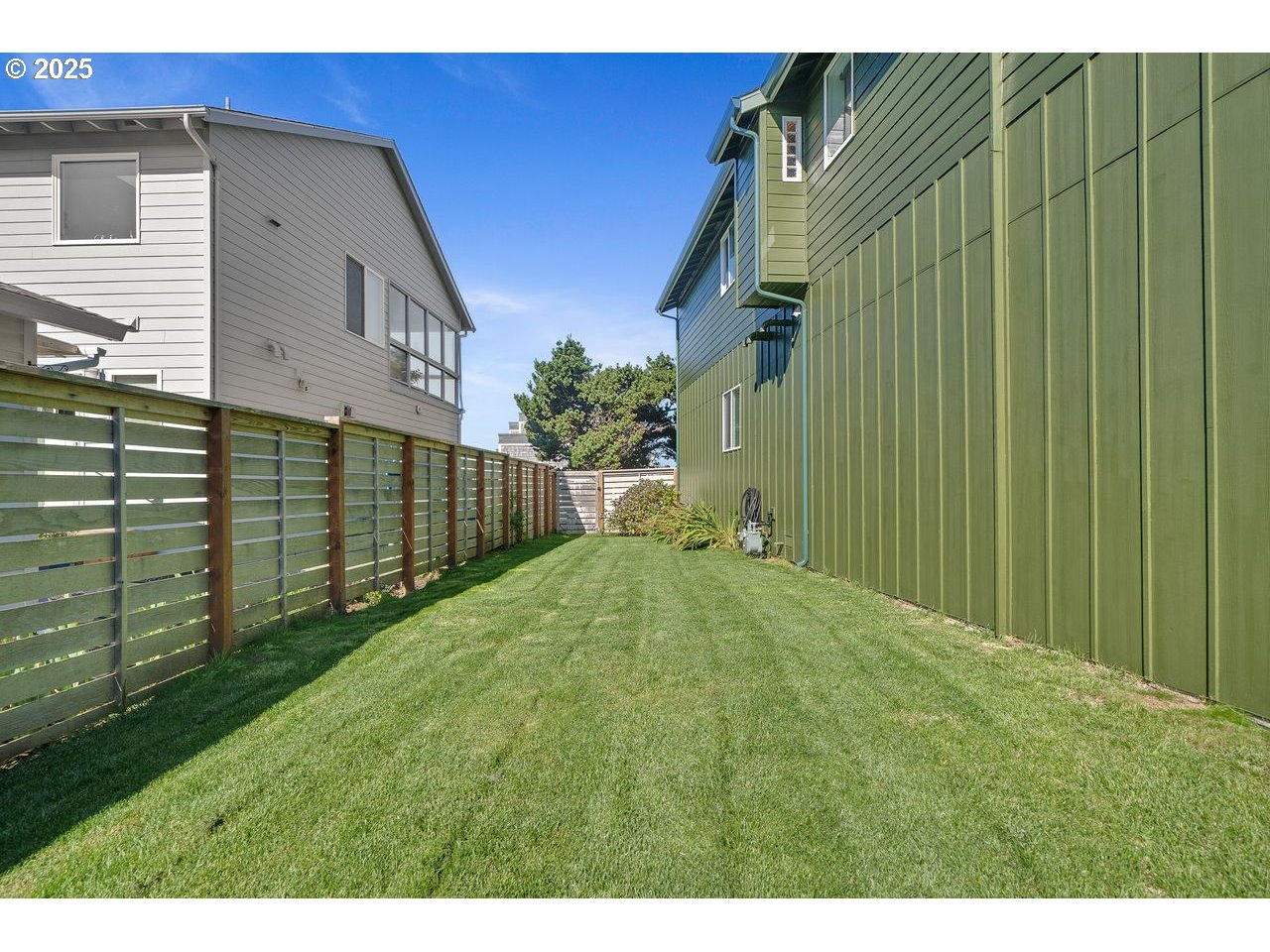 424 Cliff Street Depoe Bay, OR 97341 - Photo 32 of 45