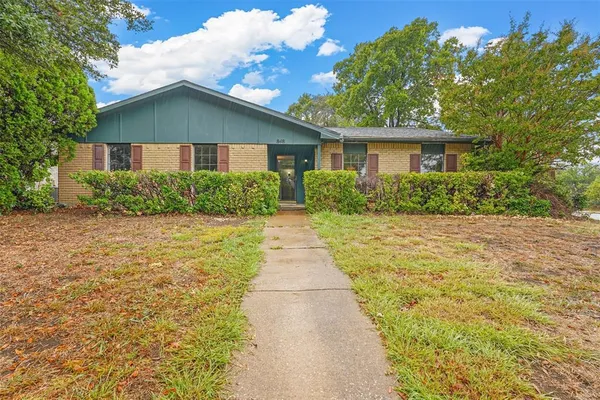 $2,400 | 848 Shenandoah Drive, Plano, TX 75023