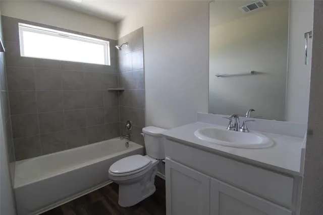 $1,950 | 12810 Siena Vlg Lane, Buda, TX 78610