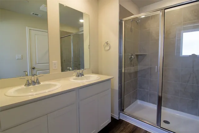 $1,950 | 12810 Siena Vlg Lane, Buda, TX 78610