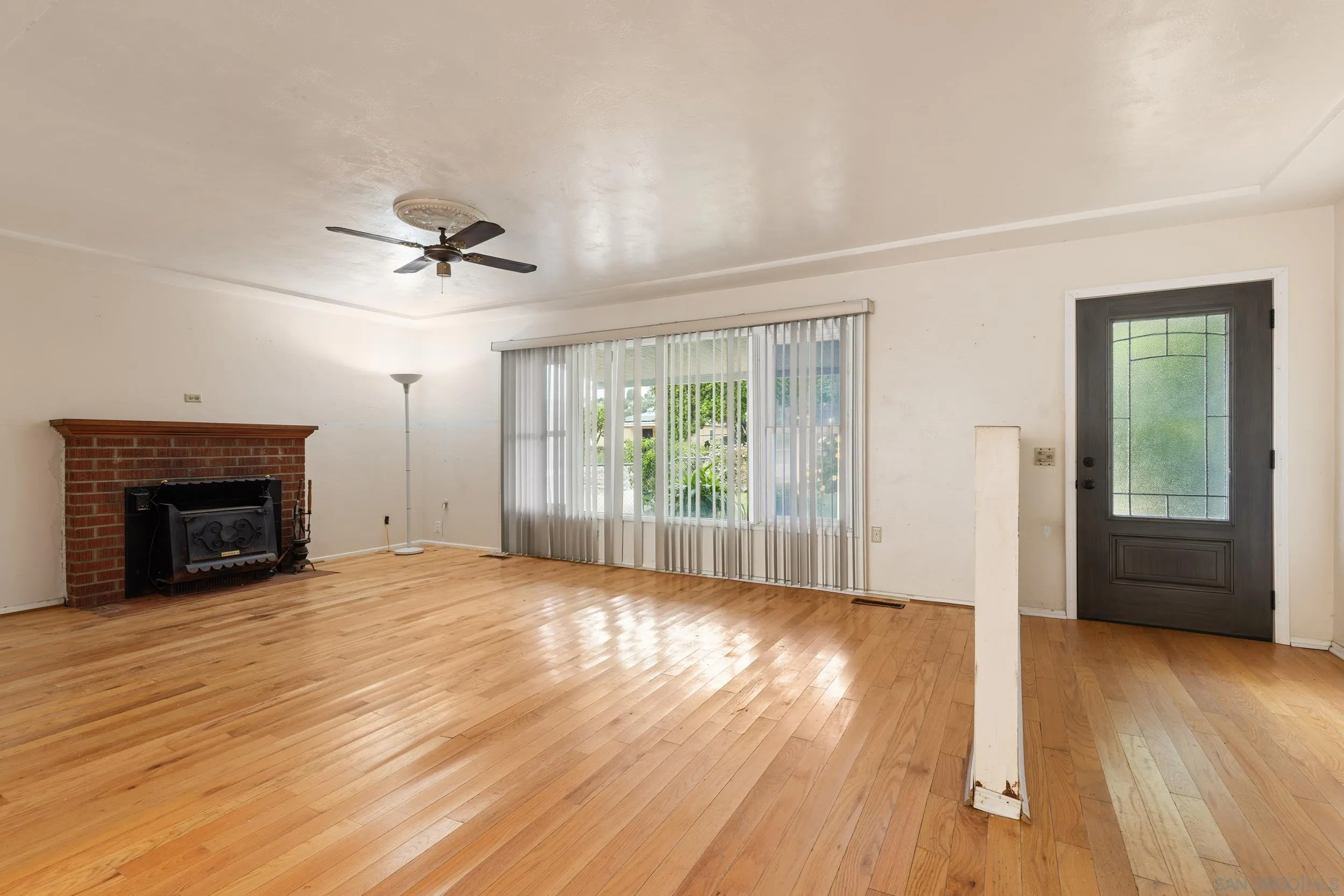 9969 Sierra Madre Road Spring Valley, CA 91977 - Photo 9 of 24 Gallery Image 9