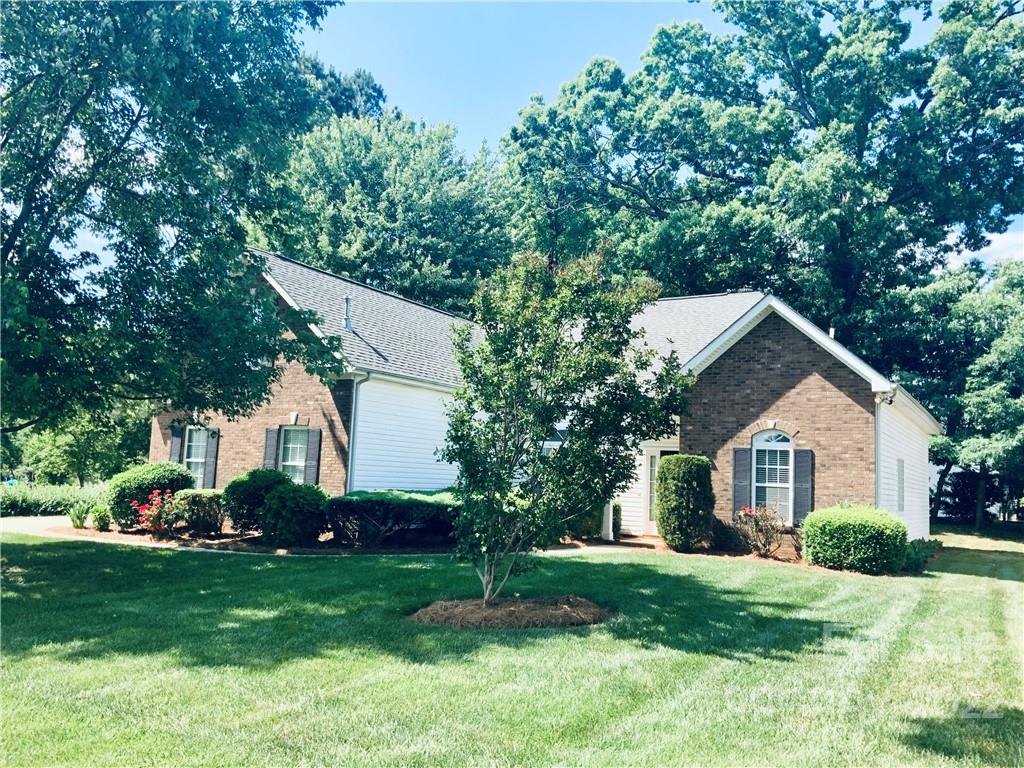 8715 Hambright Road Huntersville, NC 28078 - Photo 2 of 40 Gallery Image 2