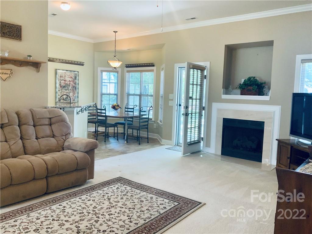 8715 Hambright Road Huntersville, NC 28078 - Photo 7 of 40 Gallery Image 7