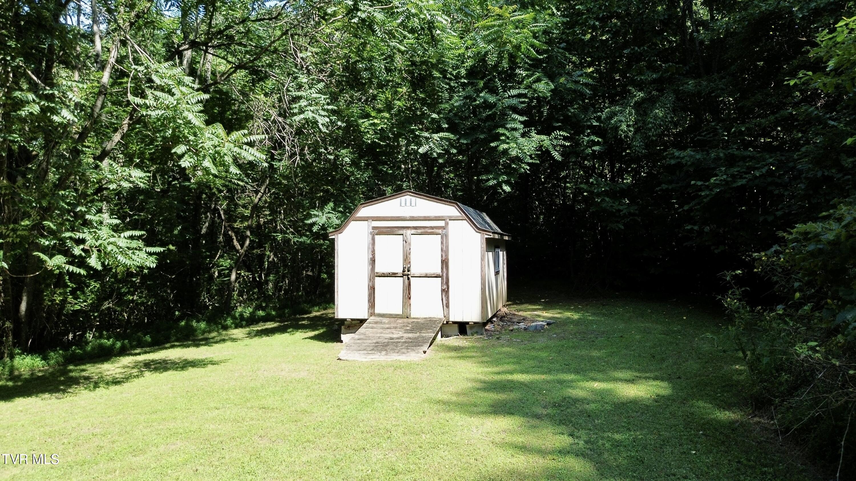 2027 Snowflake Road Gate City, VA 24251 - Photo 14 of 53 DJI_0655