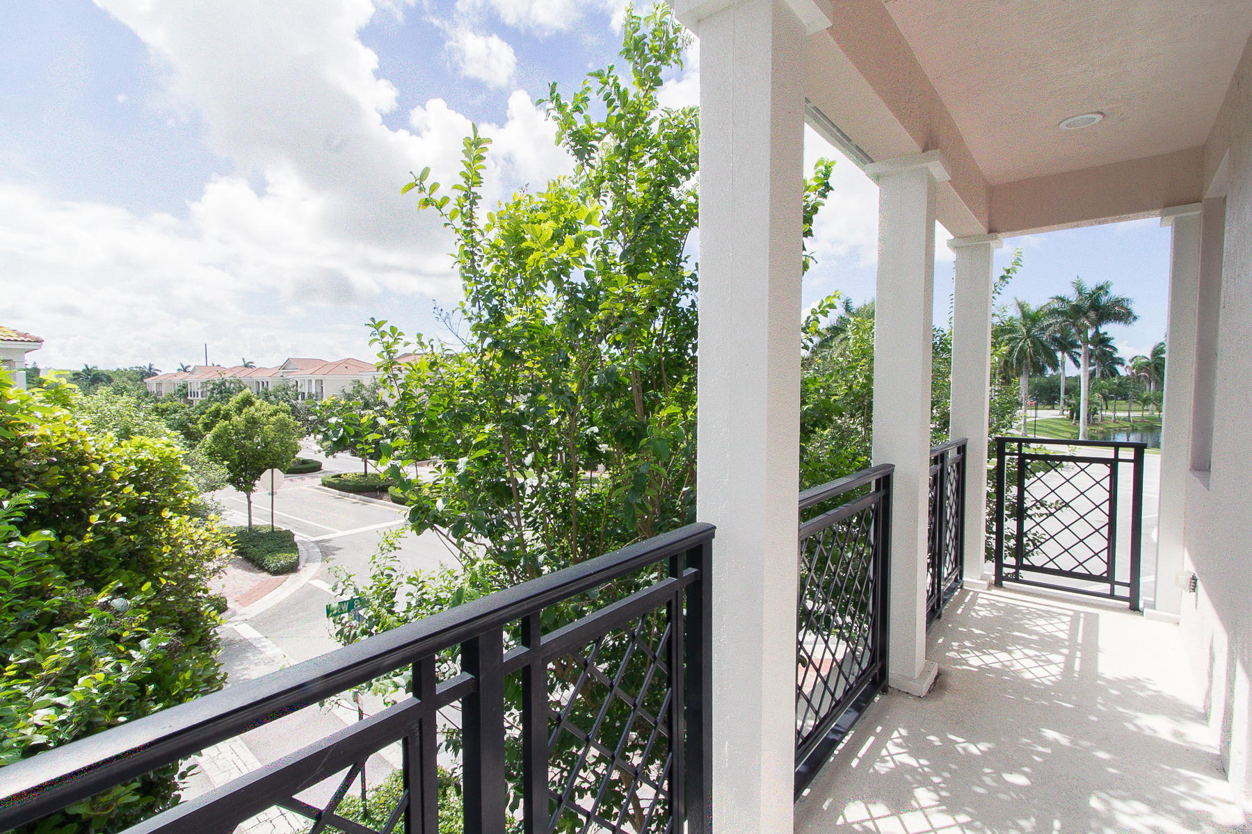 8280 Northwest 9th Avenue Boca Raton, FL 33487 - Photo 9 of 25 Pan-10