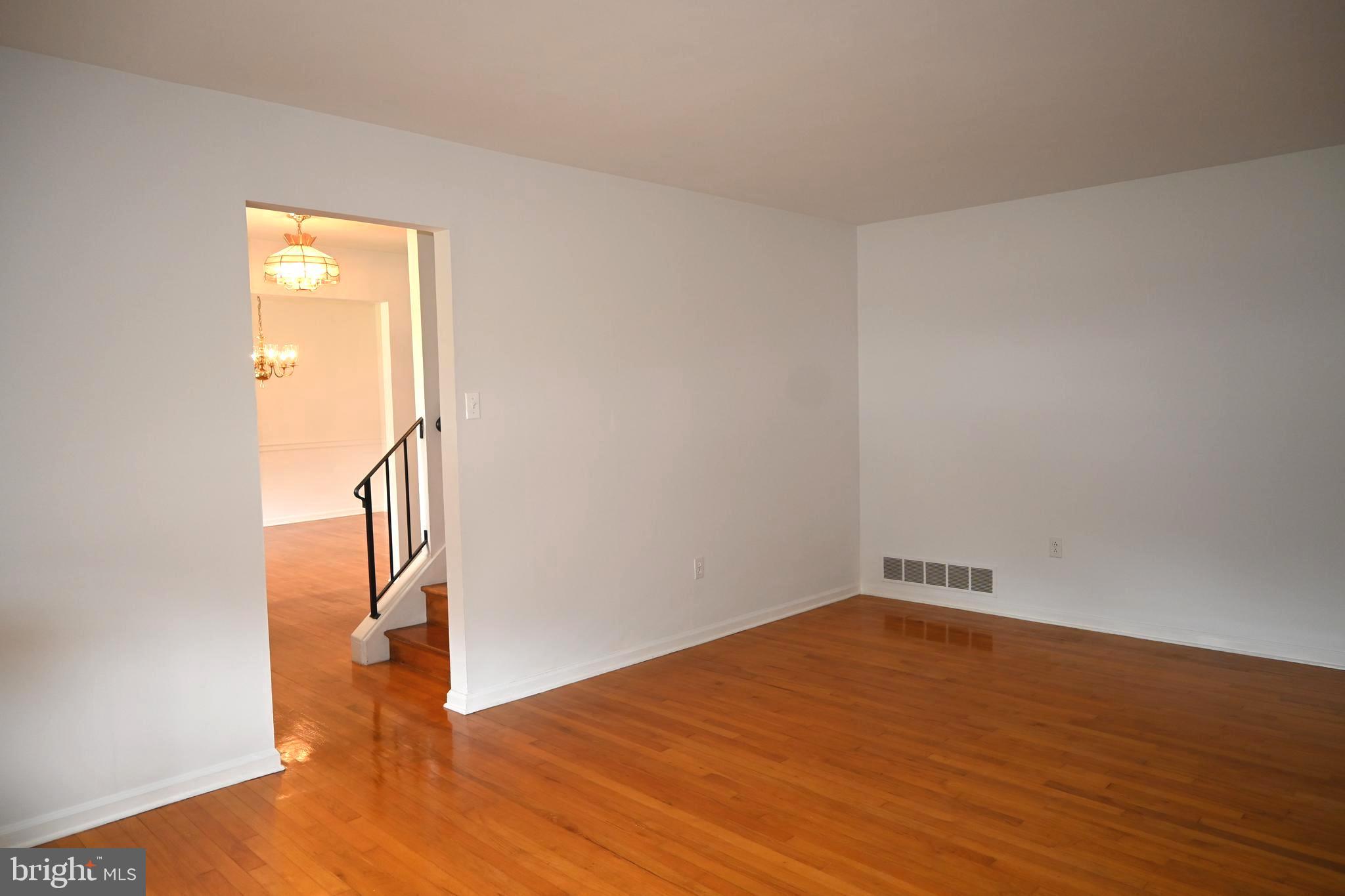 107 Anita Drive Newark, DE 19713 - Photo 4 of 36