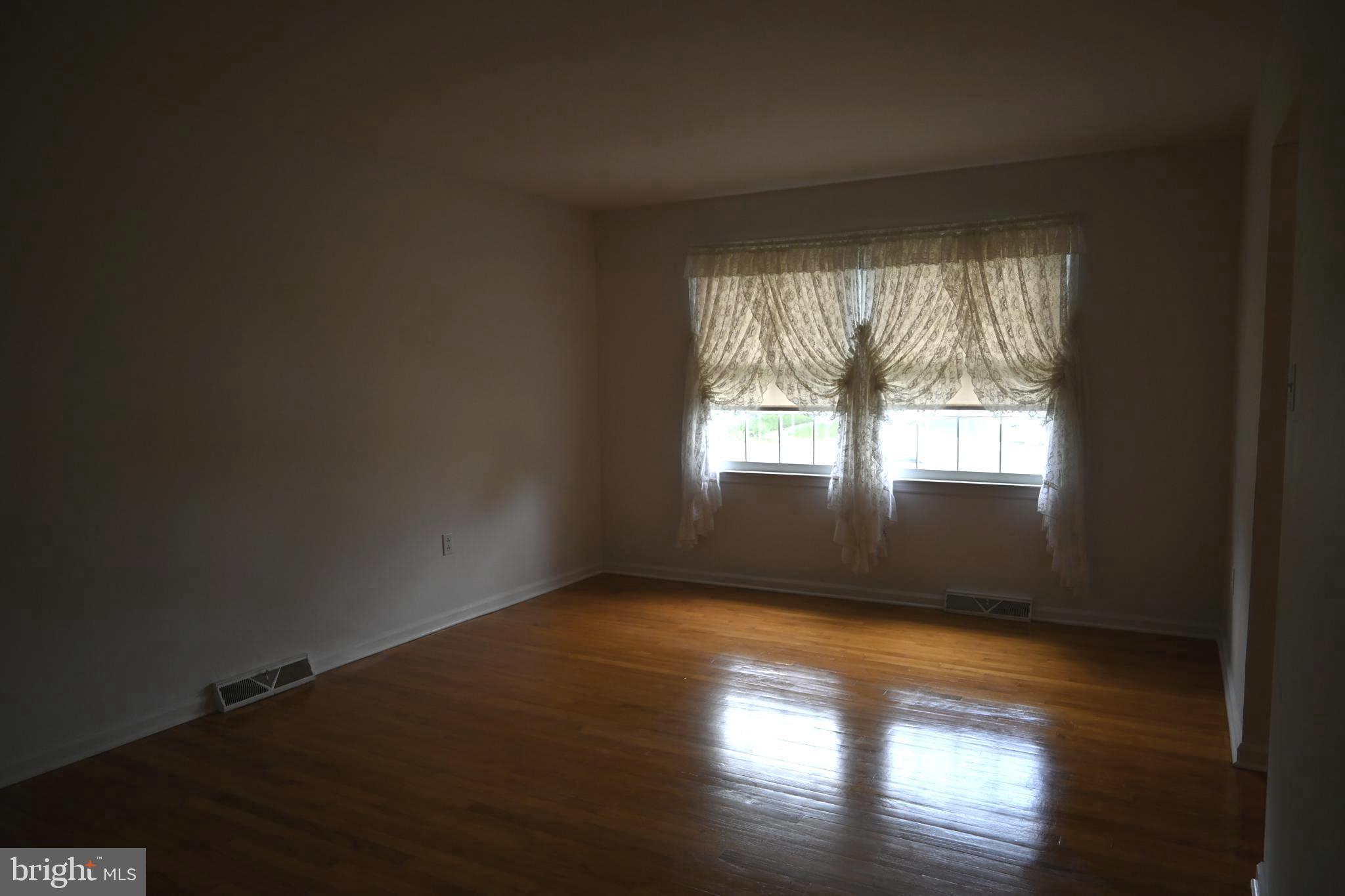 107 Anita Drive Newark, DE 19713 - Photo 6 of 36