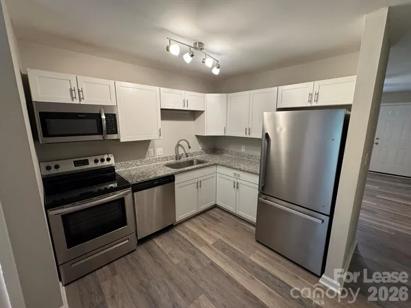 $1,099 | 320 Hamilton Drive Northeast, Concord, NC 28025