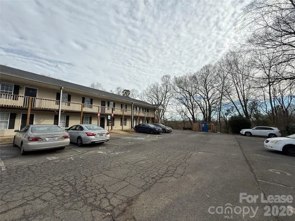 $1,099 | 320 Hamilton Drive Northeast, Concord, NC 28025