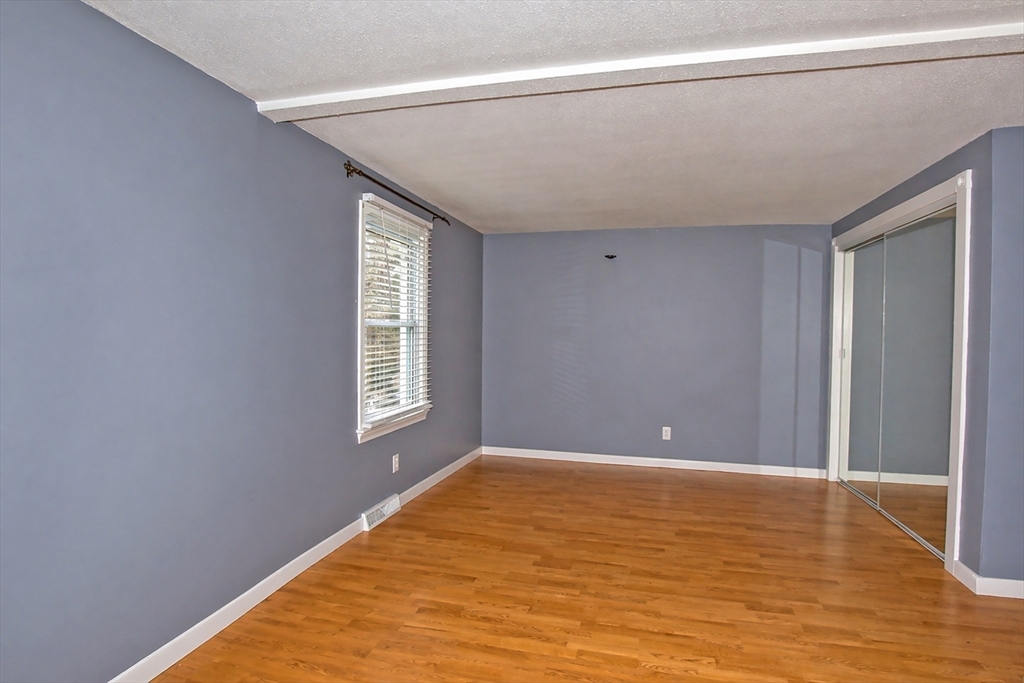 285 Ellendale Circle Springfield, MA 01128 - Photo 19 of 33 Gallery Image 19