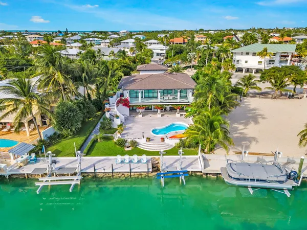 $5,250,000 | 210 West Seaview Circle, Marathon, FL 33050