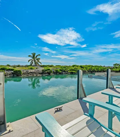 $5,250,000 | 210 West Seaview Circle, Marathon, FL 33050