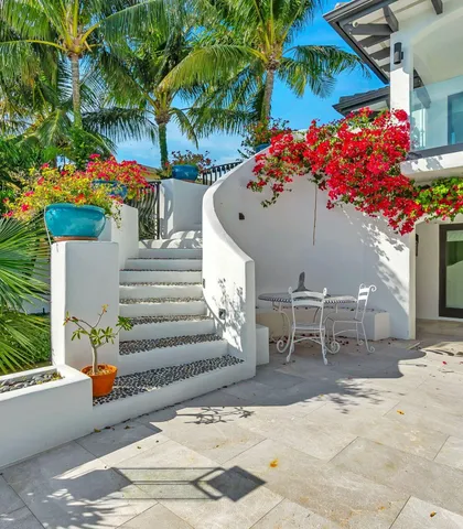 $5,250,000 | 210 West Seaview Circle, Marathon, FL 33050