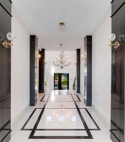 $5,250,000 | 210 West Seaview Circle, Marathon, FL 33050