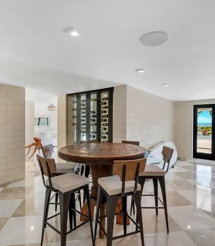 $5,250,000 | 210 West Seaview Circle, Marathon, FL 33050