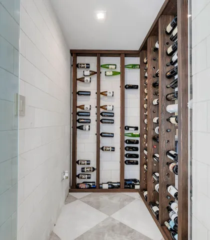 $5,250,000 | 210 West Seaview Circle, Marathon, FL 33050