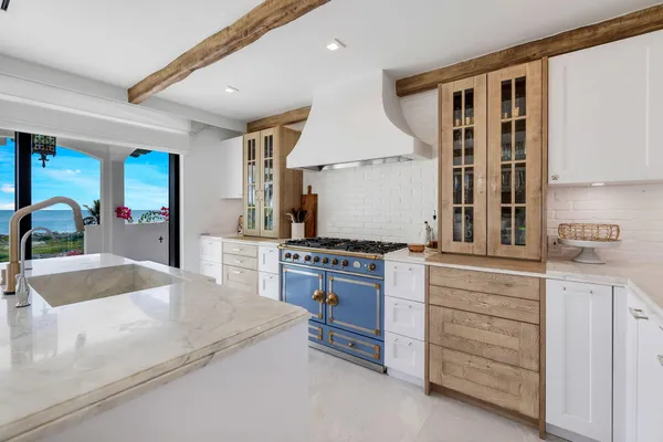 $5,250,000 | 210 West Seaview Circle, Marathon, FL 33050