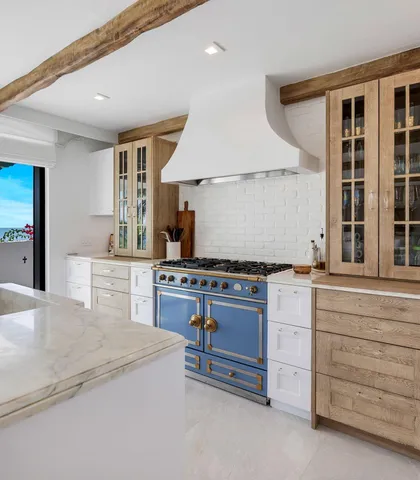 $5,250,000 | 210 West Seaview Circle, Marathon, FL 33050